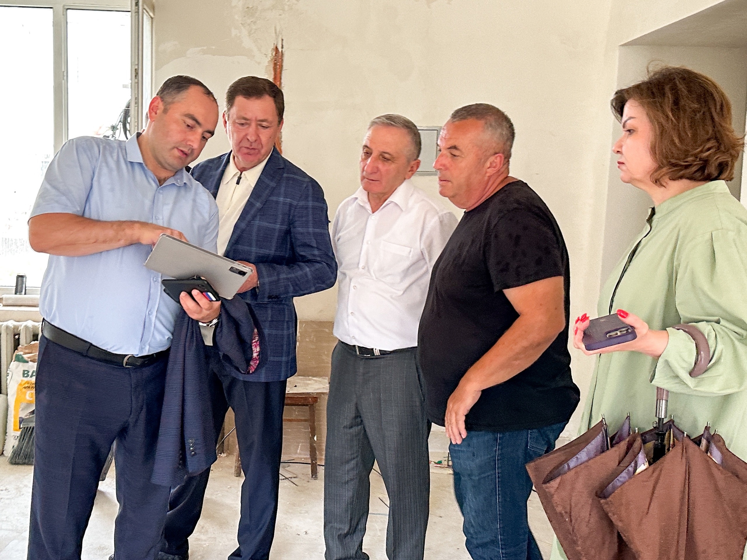 Проинспектирован ход работ по созданию первого в муниципалитете многофункционального молодёжного центра