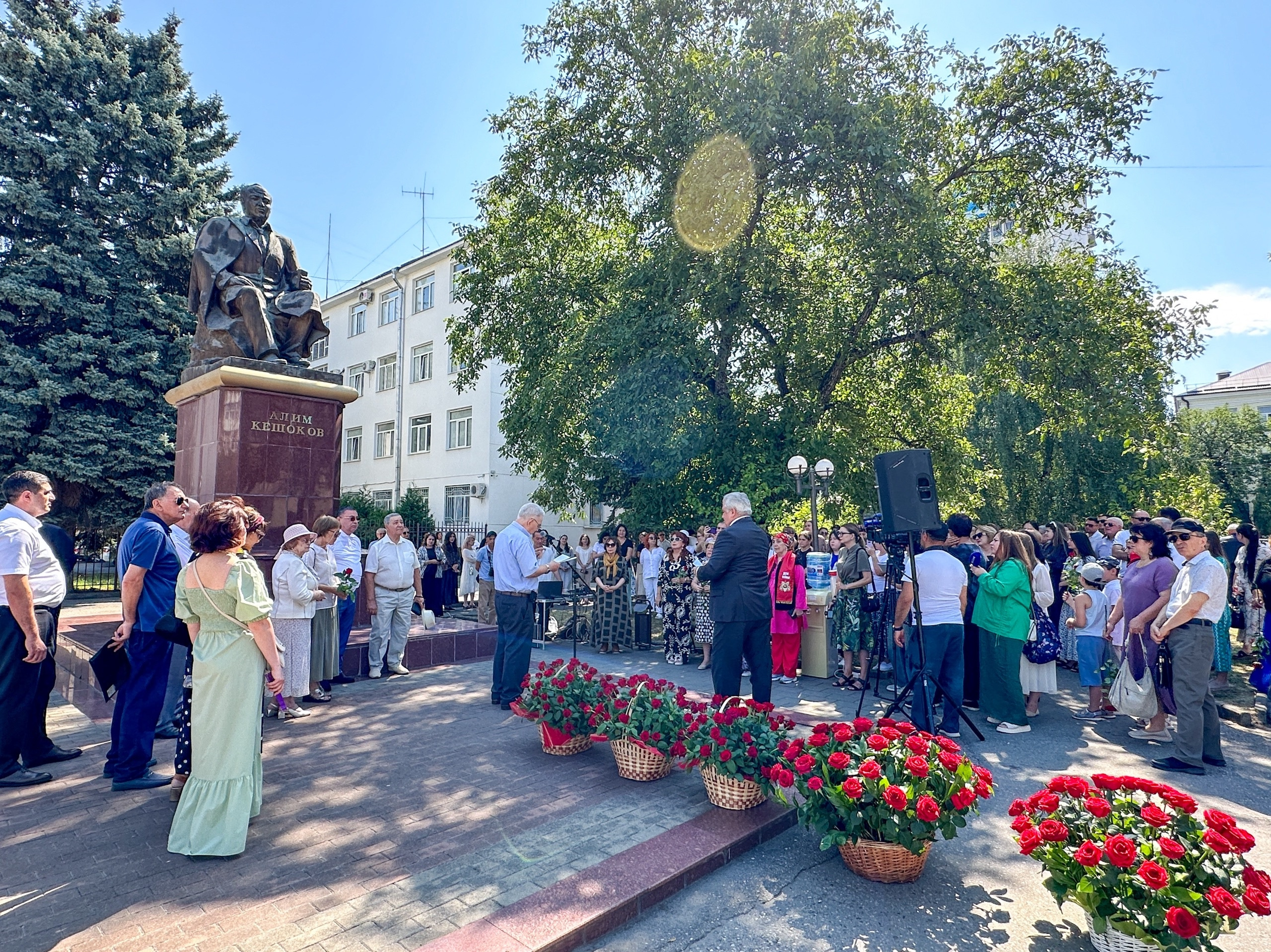 Сегодня исполнилось 110 лет со дня рождения выдающегося писателя и поэта Кабардино-Балкарии Алима Кешокова