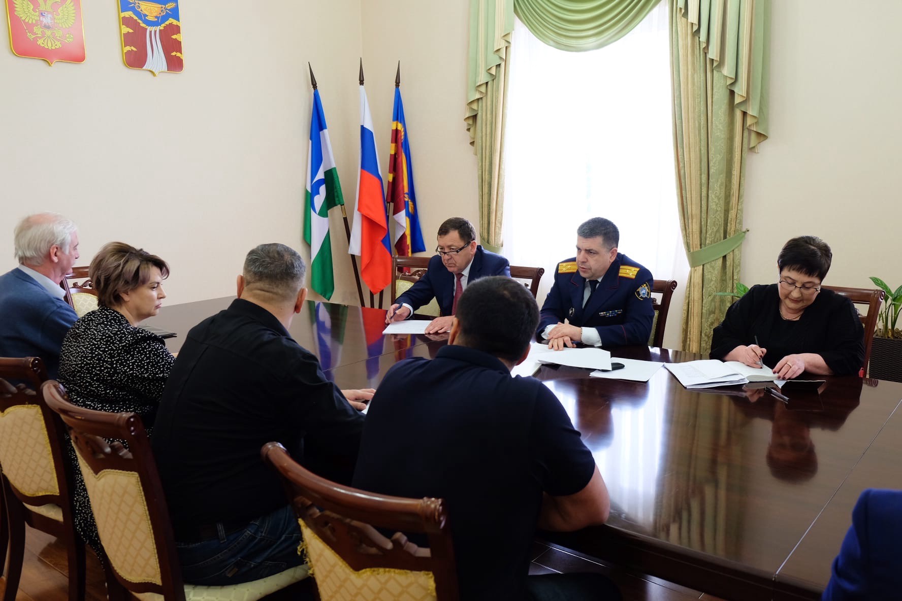 Pаместитель руководителя СУ СК РФ по КБР Алим Бабаев провёл выездной приём граждан в Чегемском районе