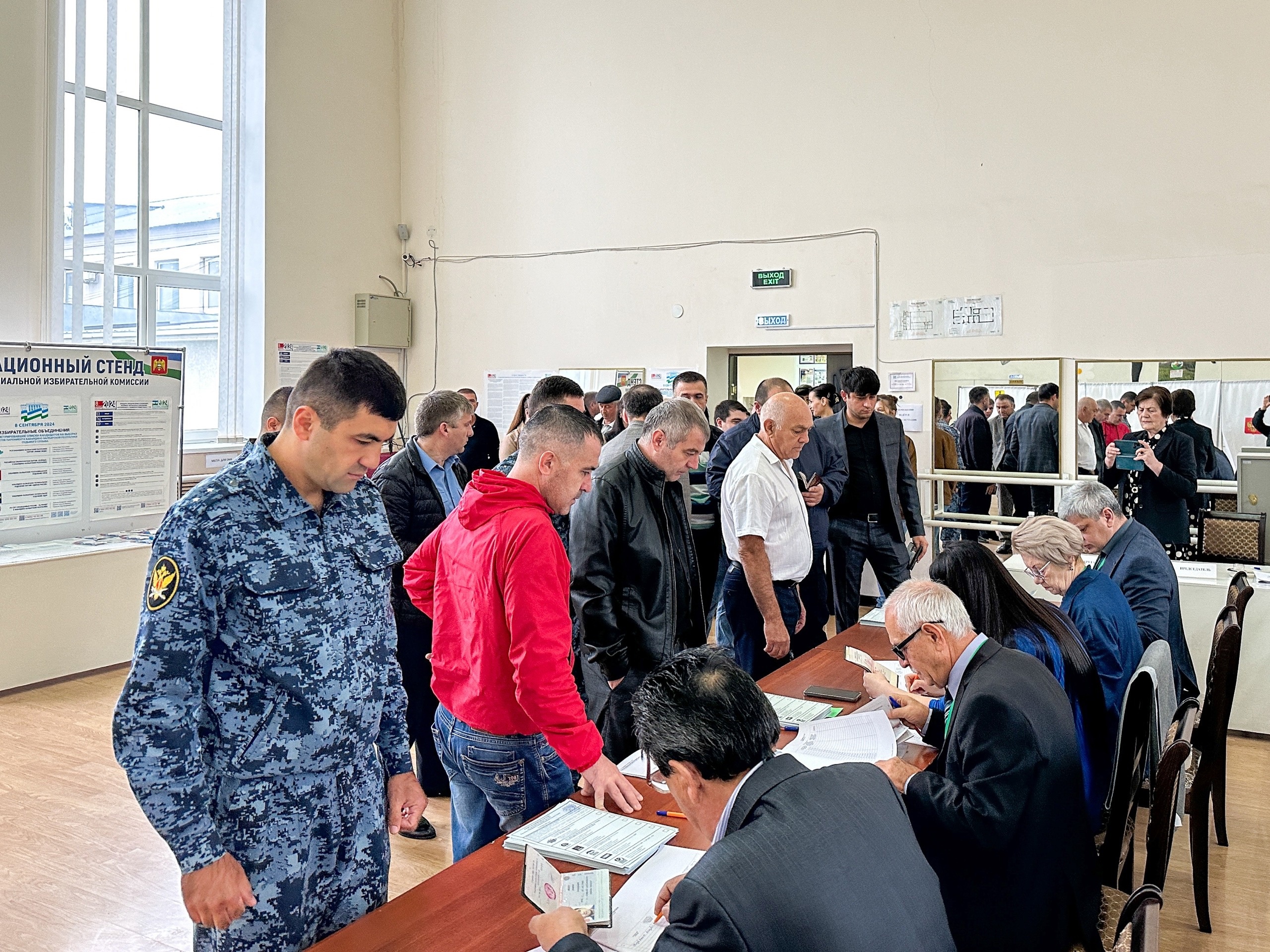 Открылись все 20 избирательных участков Чегемского района для голосования по выборам депутатов Парламента КБР седьмого созыва.