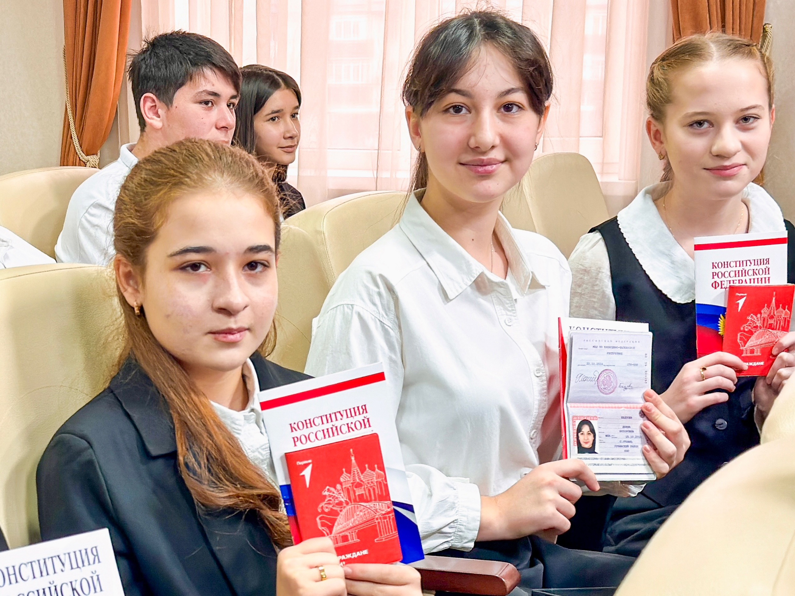 Состоялась торжественная церемония вручения паспортов юным чегемцам